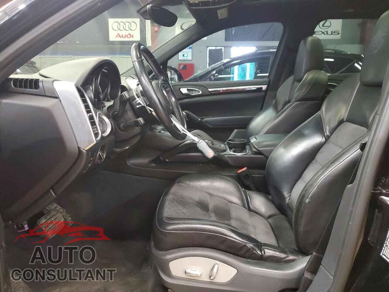 PORSCHE CAYENNE 2017 - WP1AA2A24HKA83444