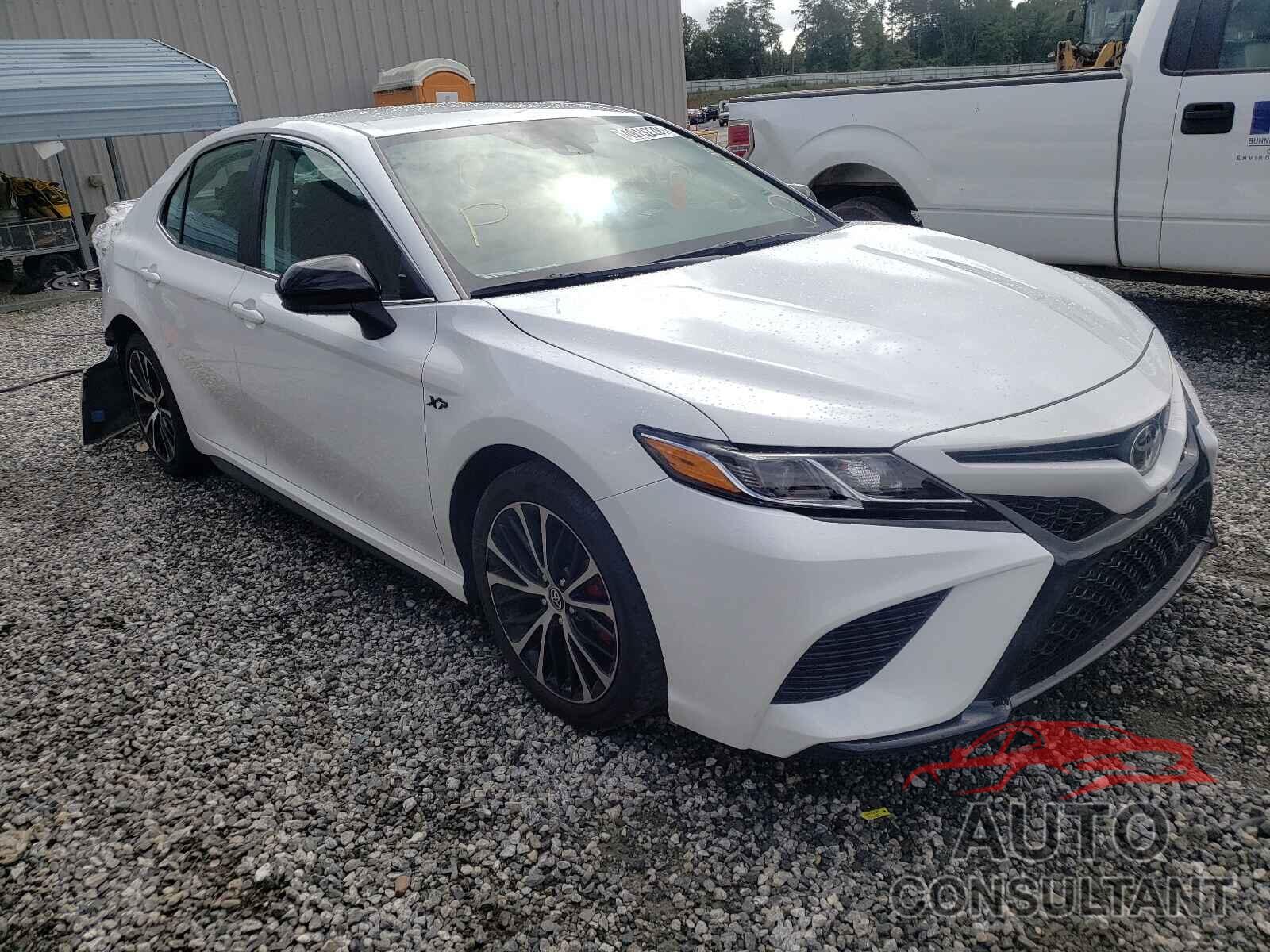 TOYOTA CAMRY 2020 - 4T1G11AK2LU388892