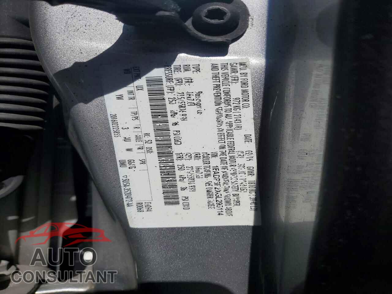 FORD FOCUS 2016 - 1FADP3F2XGL295114