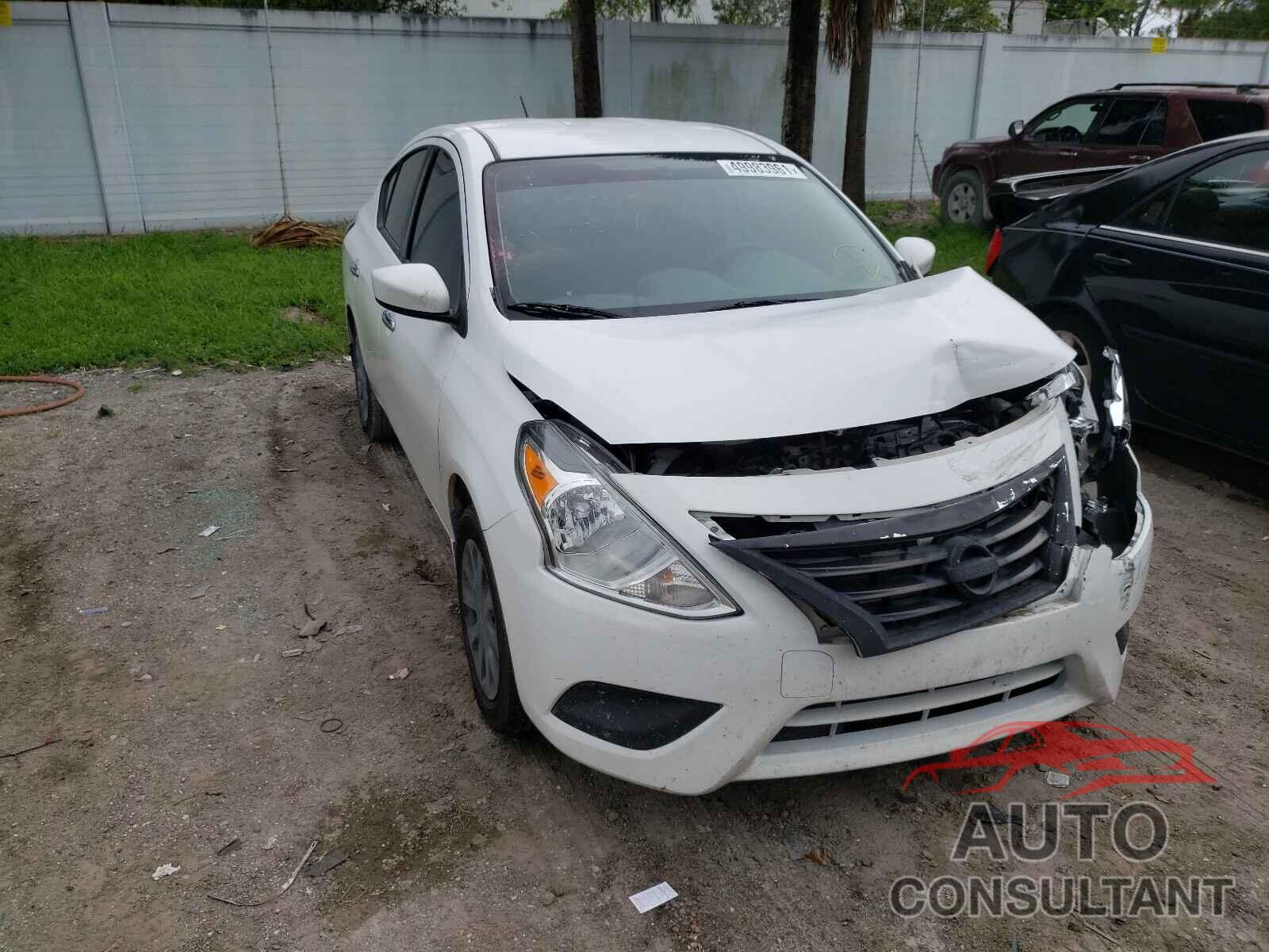NISSAN VERSA 2017 - 3N1CN7AP6HL852681