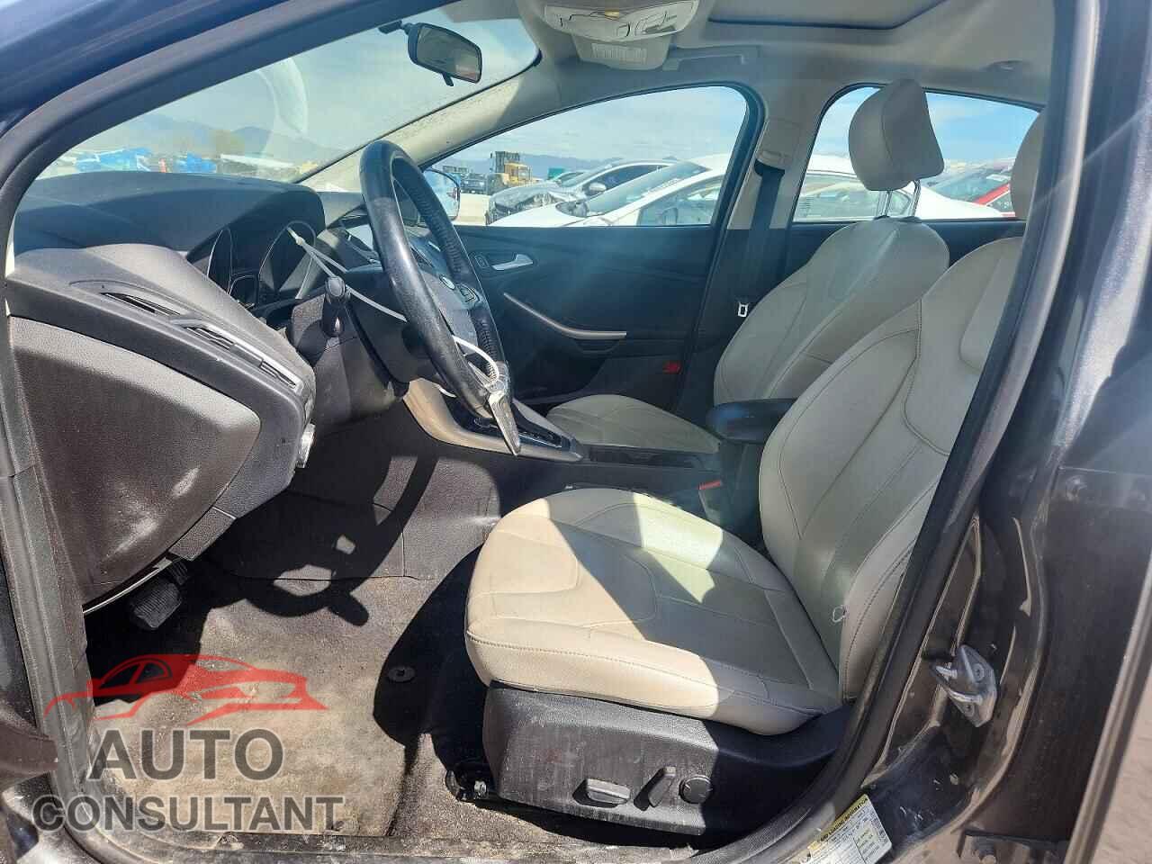 FORD FOCUS 2017 - 1FADP3J23HL264778