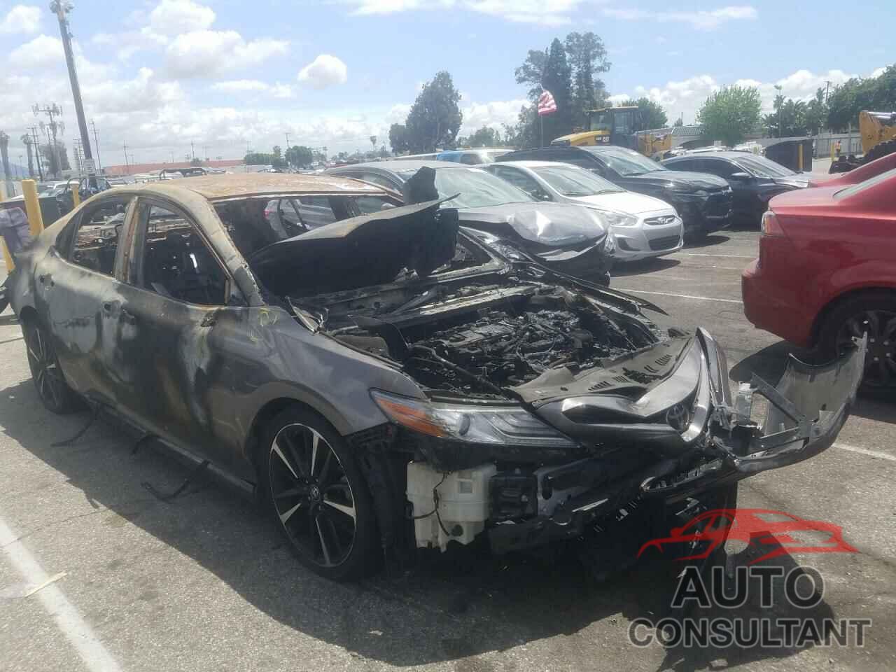 TOYOTA CAMRY 2018 - 4T1B61HK6JU012209