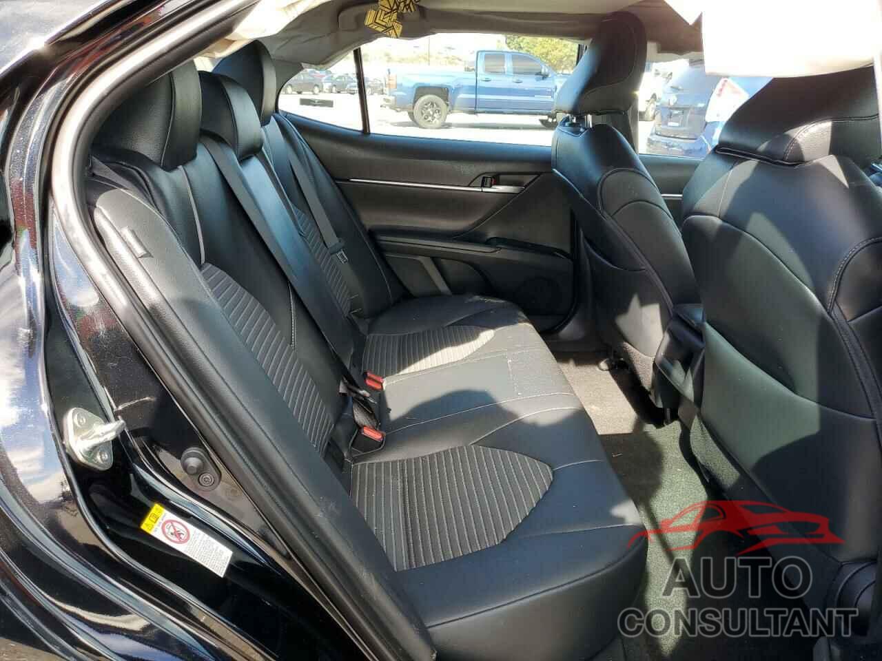 TOYOTA CAMRY 2018 - 4T1B11HK3JU149705