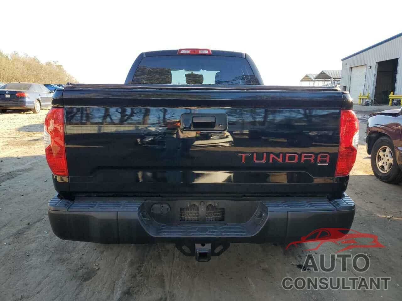 TOYOTA TUNDRA 2017 - 5TFRM5F18HX110760