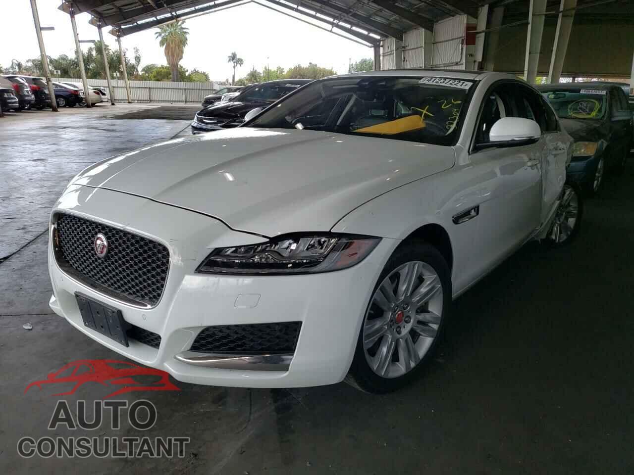 JAGUAR XF 2017 - SAJBD4BV1HCY40717