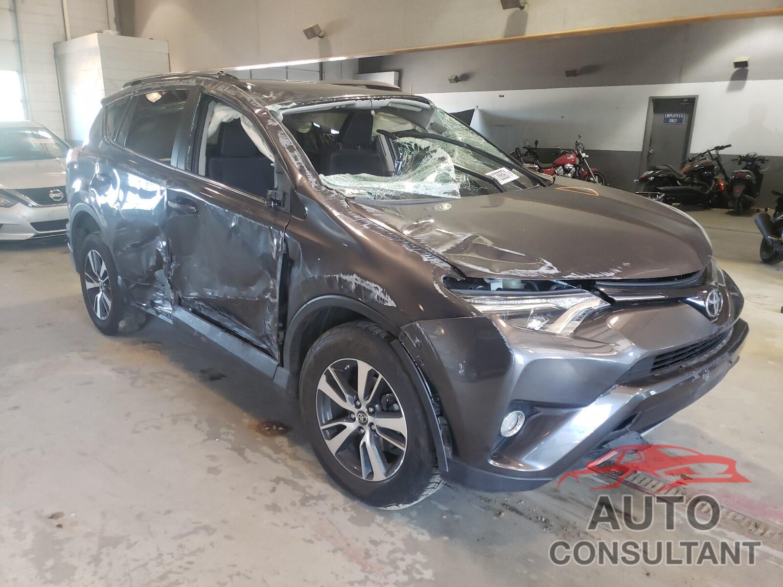 TOYOTA RAV4 2017 - JTMRFREVXHJ145082