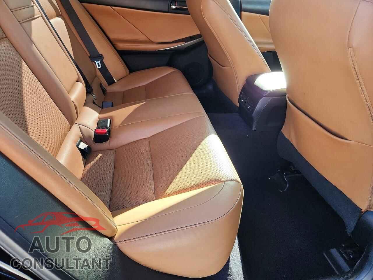 LEXUS IS 2014 - JTHBF1D29E5026128