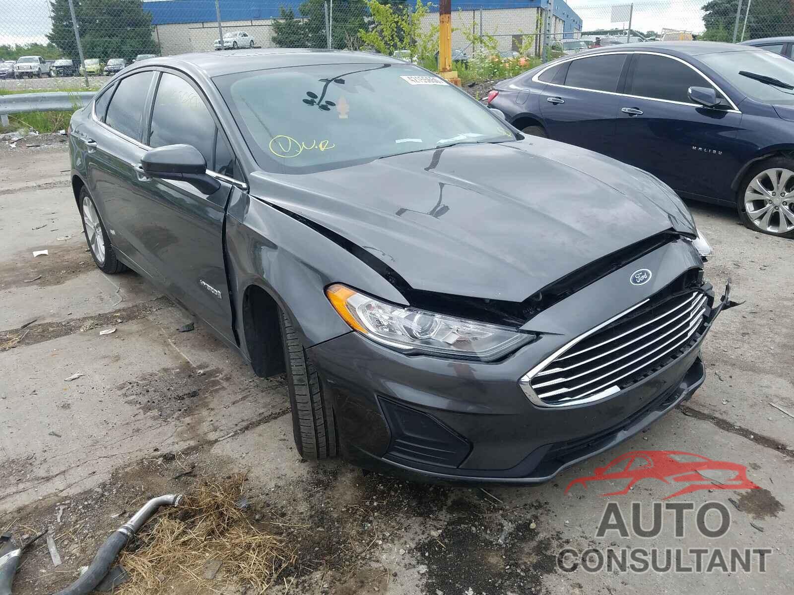 FORD FUSION 2019 - 3FA6P0LU5KR105890