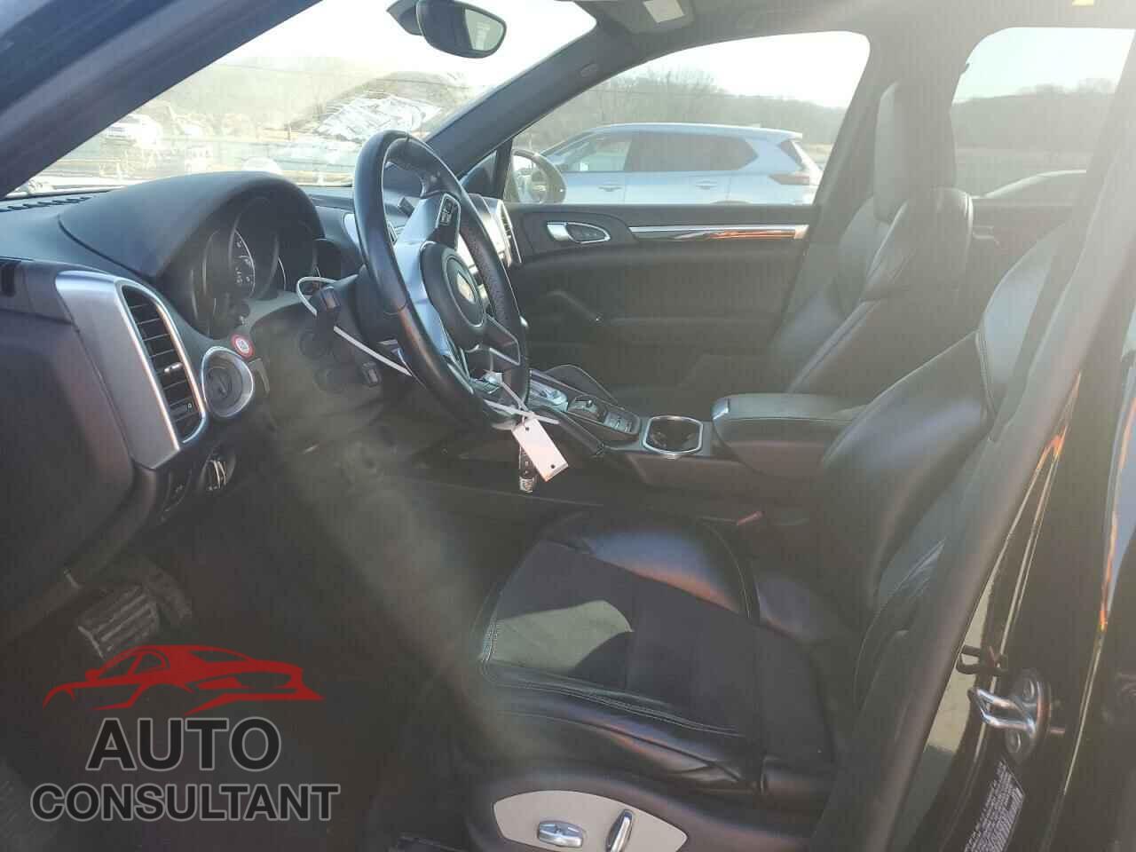 PORSCHE CAYENNE 2017 - WP1AA2A27HKA85351