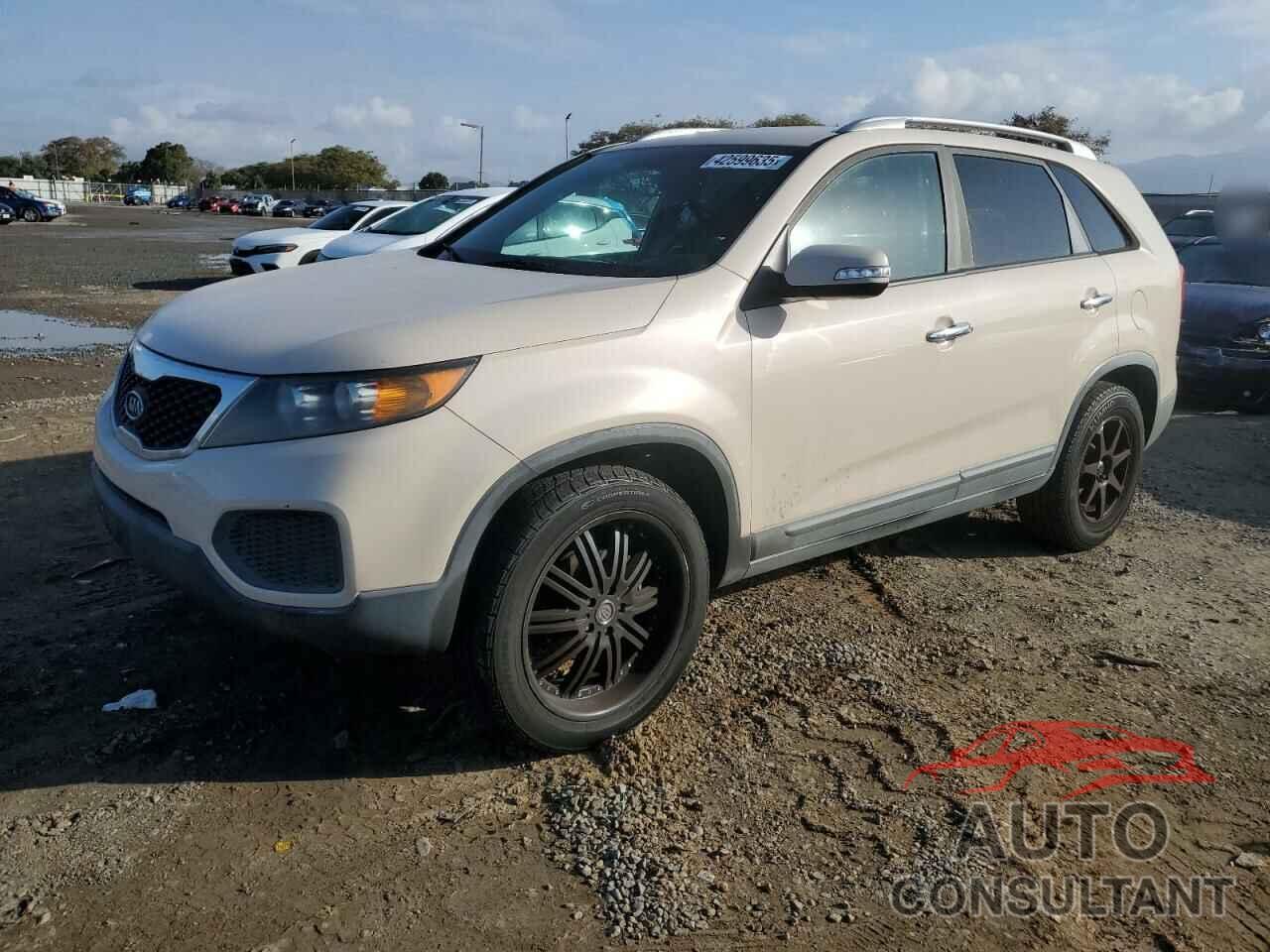 KIA SORENTO 2011 - 5XYKT4A22BG125375