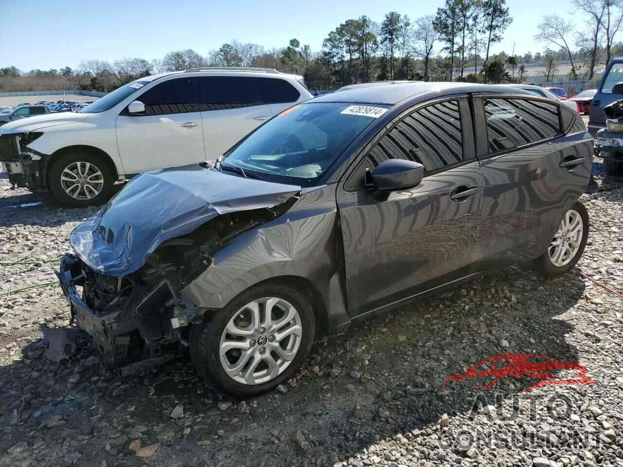 TOYOTA YARIS 2017 - 3MYDLBYV6HY185663