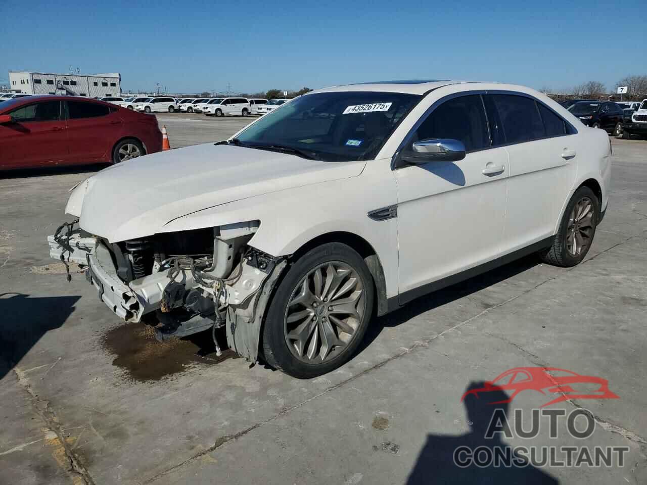 FORD TAURUS 2018 - 1FAHP2F86JG118043
