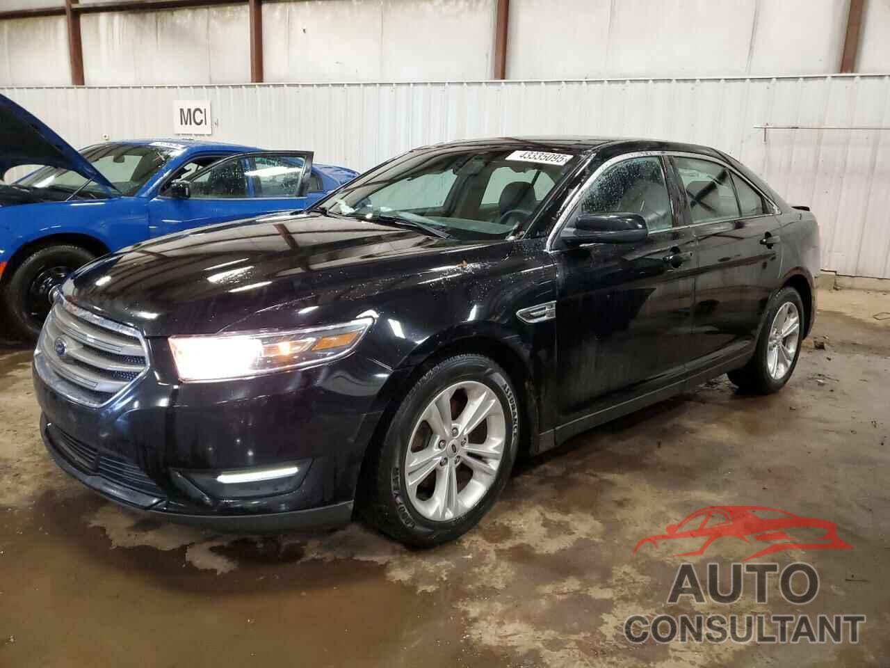 FORD TAURUS 2018 - 1FAHP2E82JG138730