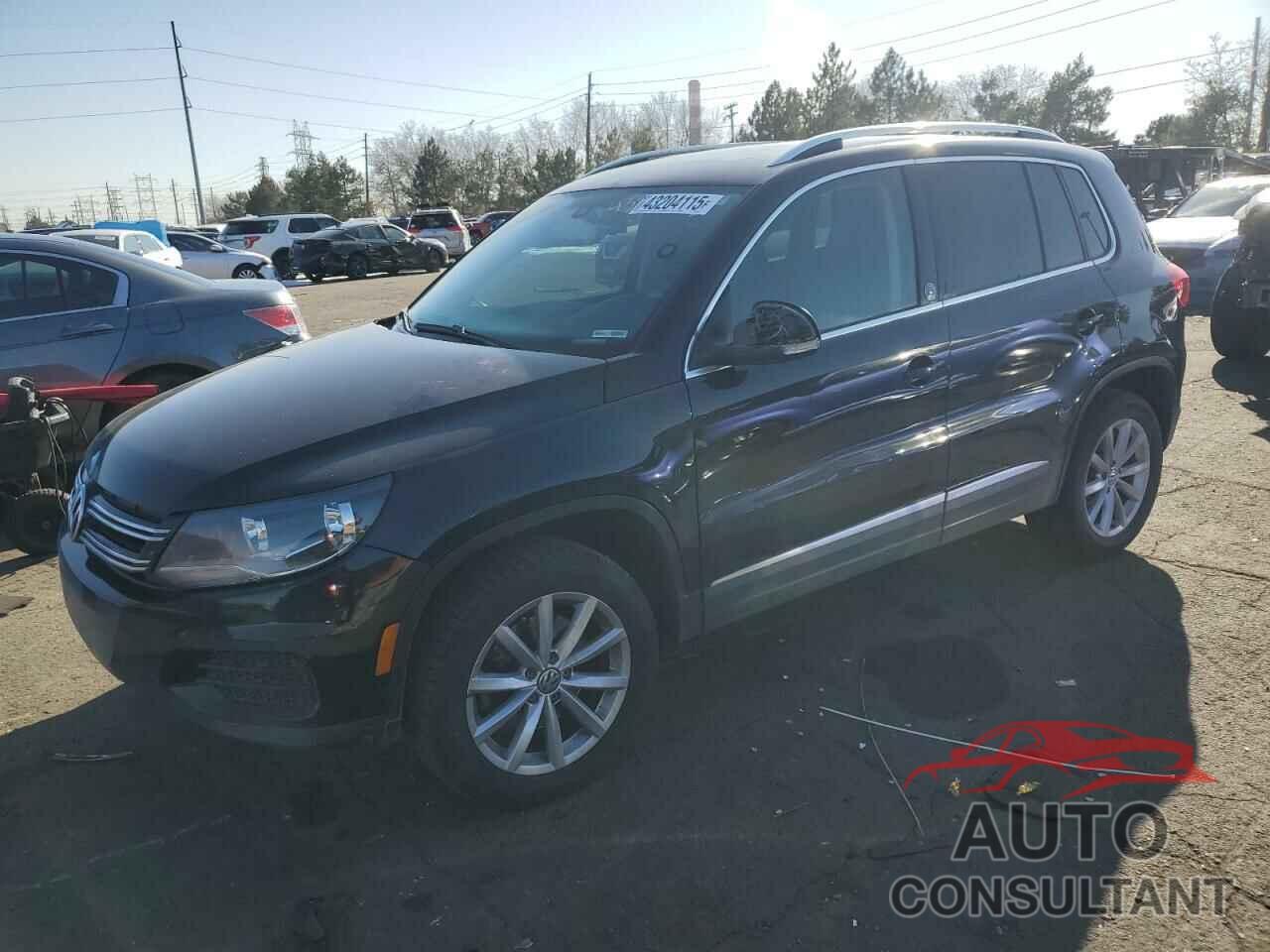 VOLKSWAGEN TIGUAN 2017 - WVGSV7AX5HK004717