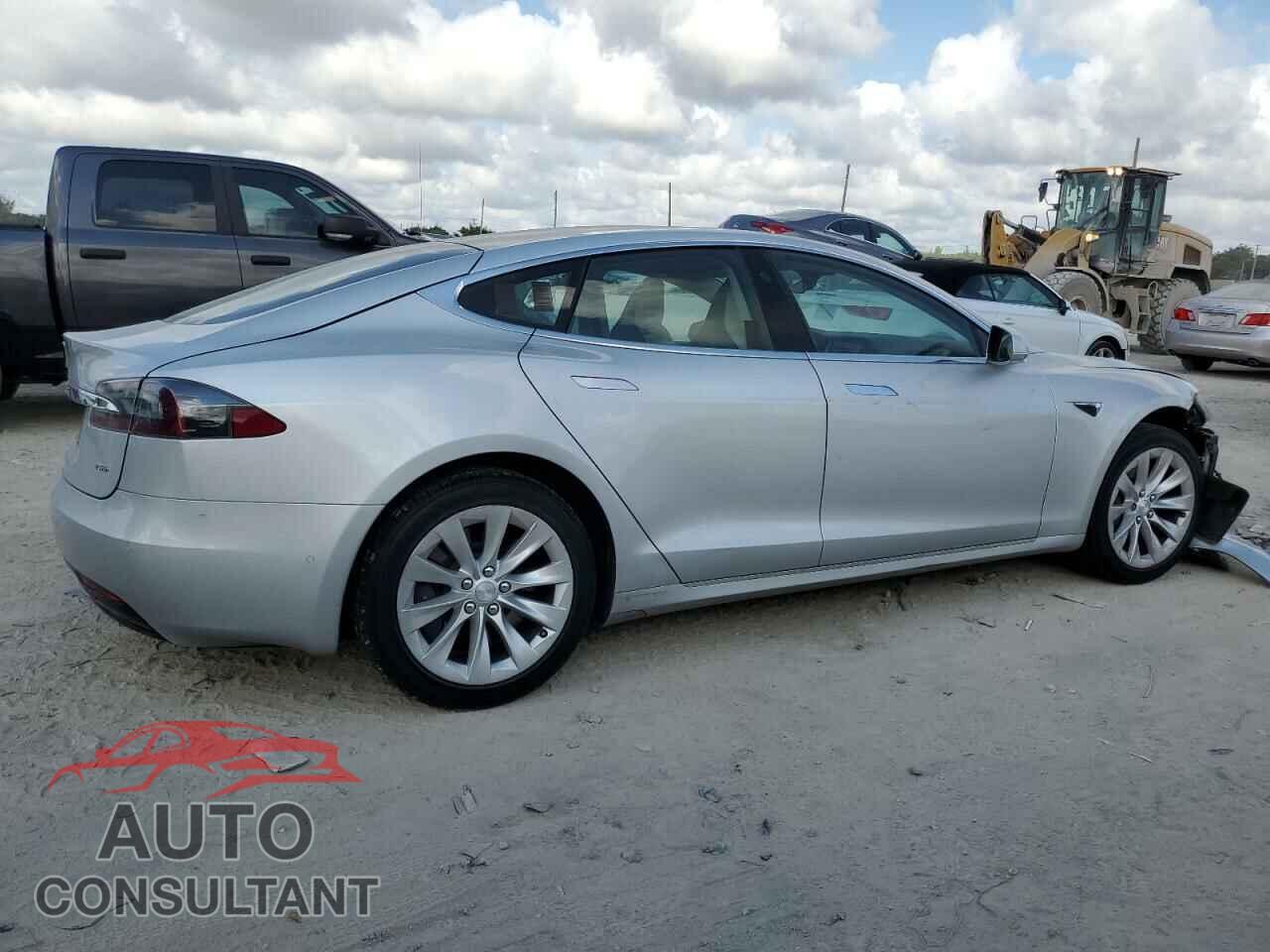 TESLA MODEL S 2018 - 5YJSA1E28JF262521
