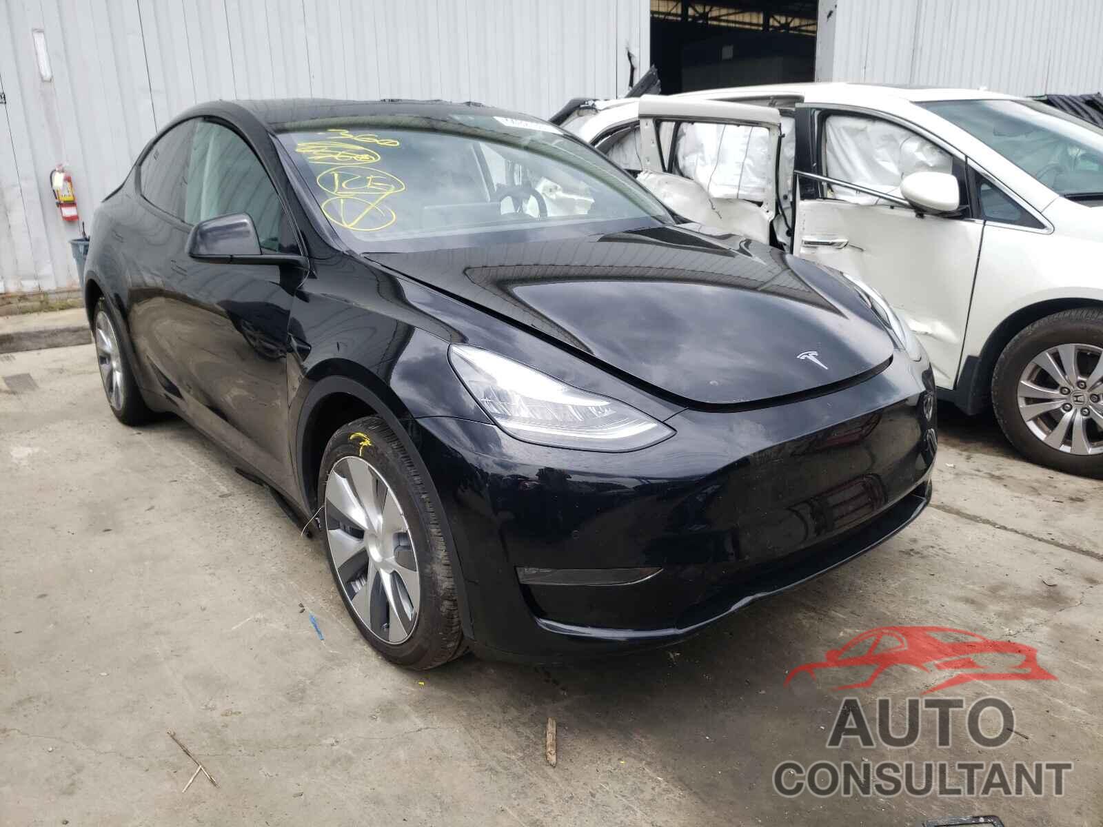 TESLA MODEL Y 2020 - 5YJYGDEE1LF020144