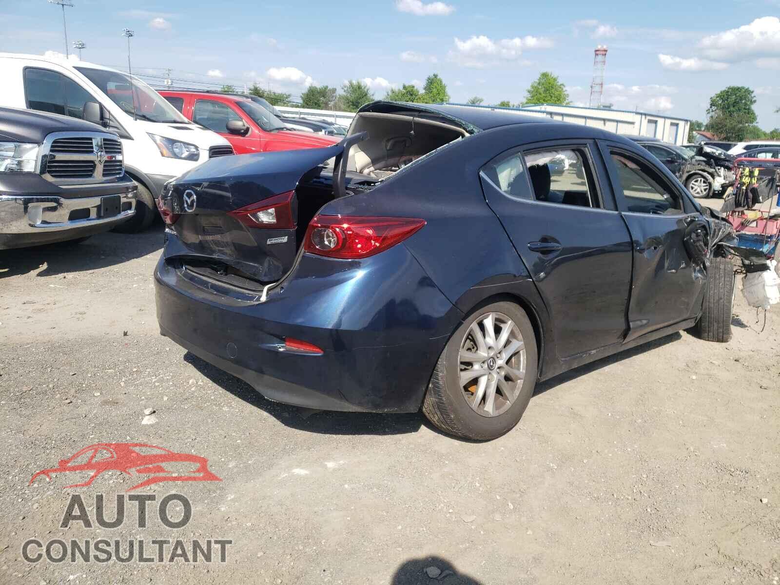 MAZDA 3 2018 - 3MZBN1U77JM162811