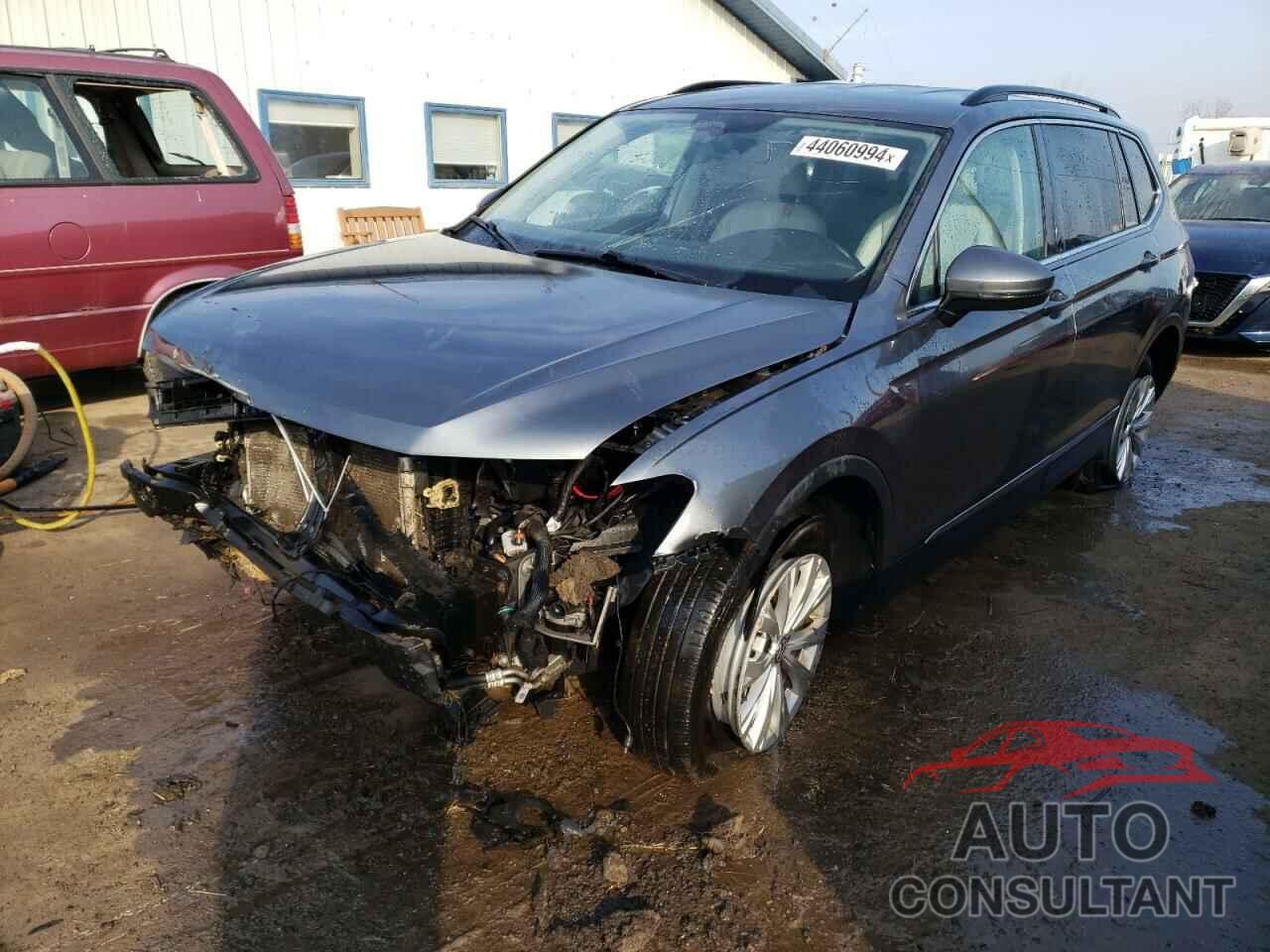 VOLKSWAGEN TIGUAN 2018 - 3VV2B7AX5JM163573