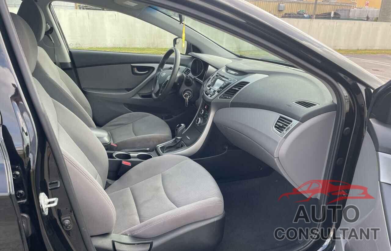 HYUNDAI ELANTRA 2016 - 5NPDH4AE6GH662335