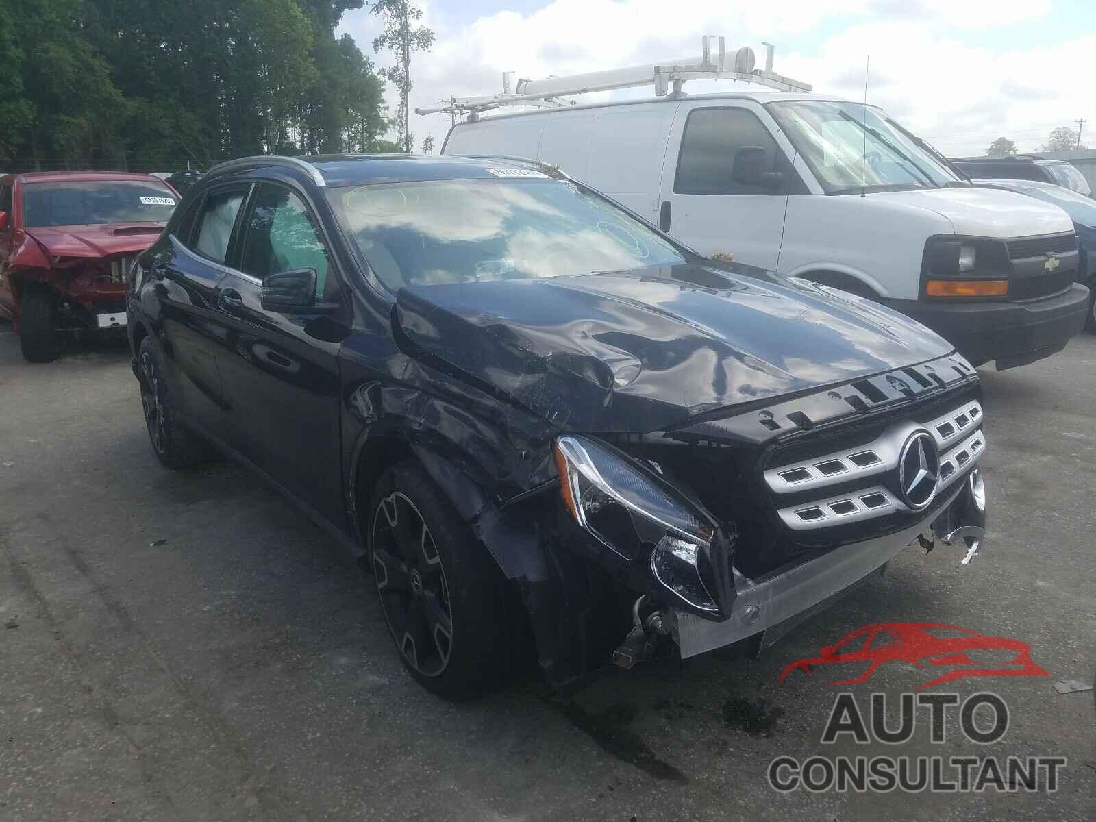 MERCEDES-BENZ GLA-CLASS 2019 - WDCTG4EB3KU012496