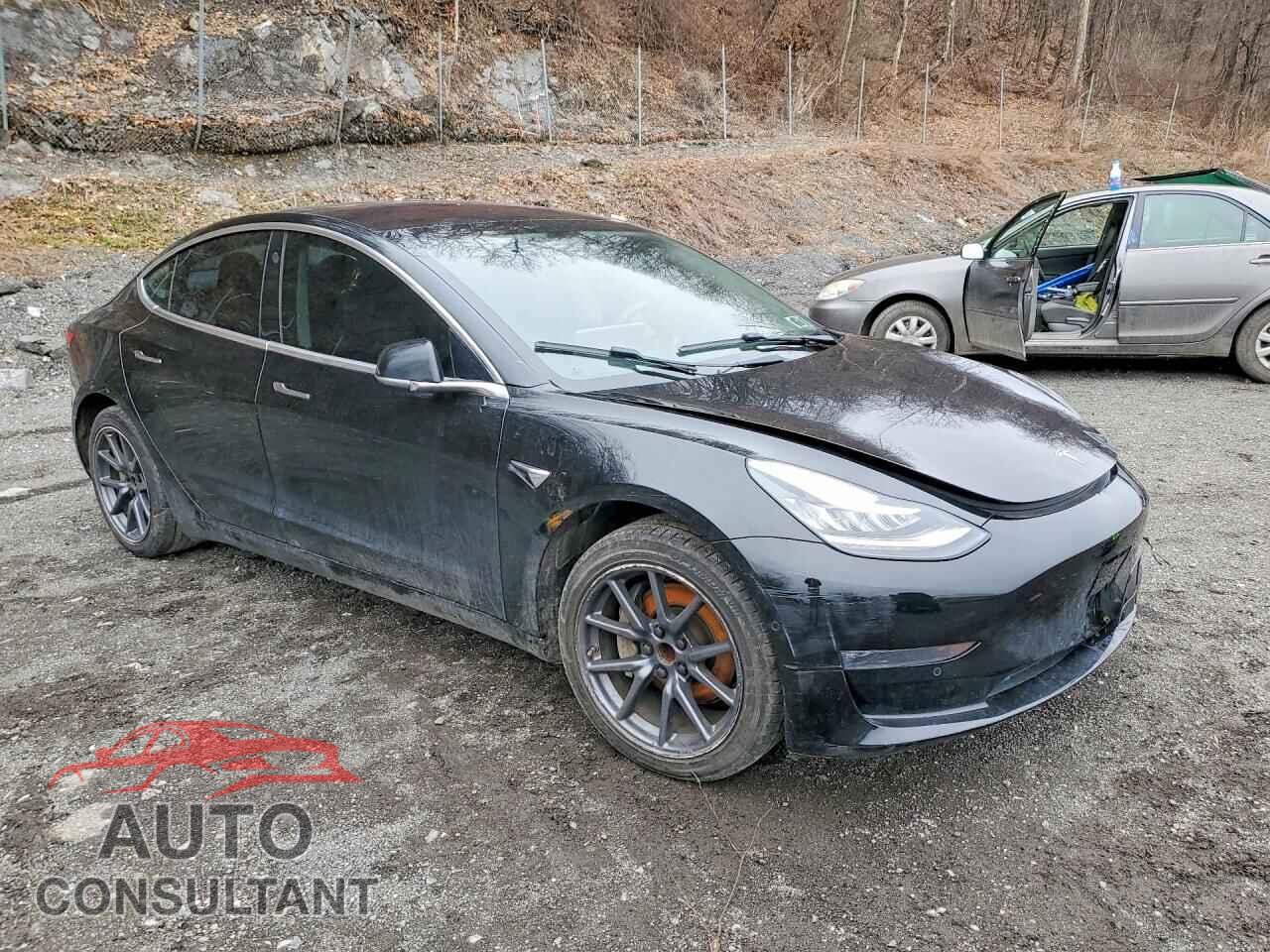 TESLA MODEL 3 2018 - 5YJ3E1EA2JF040864
