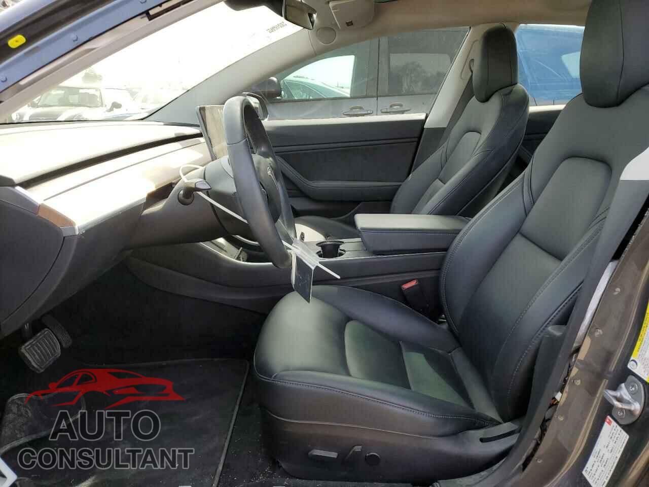 TESLA MODEL 3 2018 - 5YJ3E1EA3JF017738