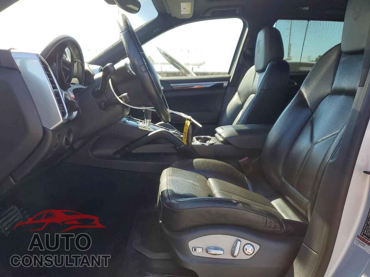 PORSCHE CAYENNE 2013 - WP1AA2A2XDLA19414