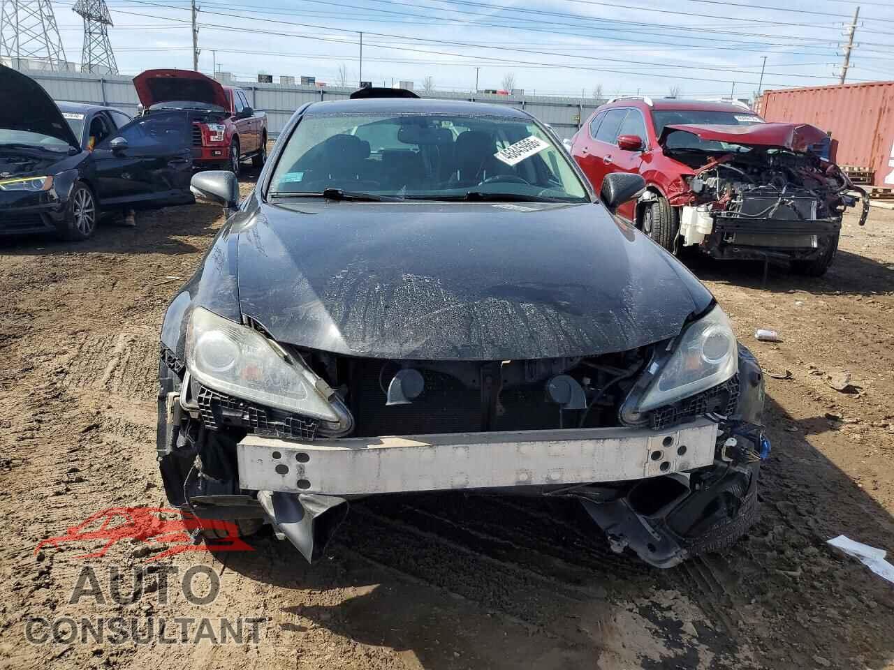 LEXUS IS 2013 - JTHCF5C24D5063177