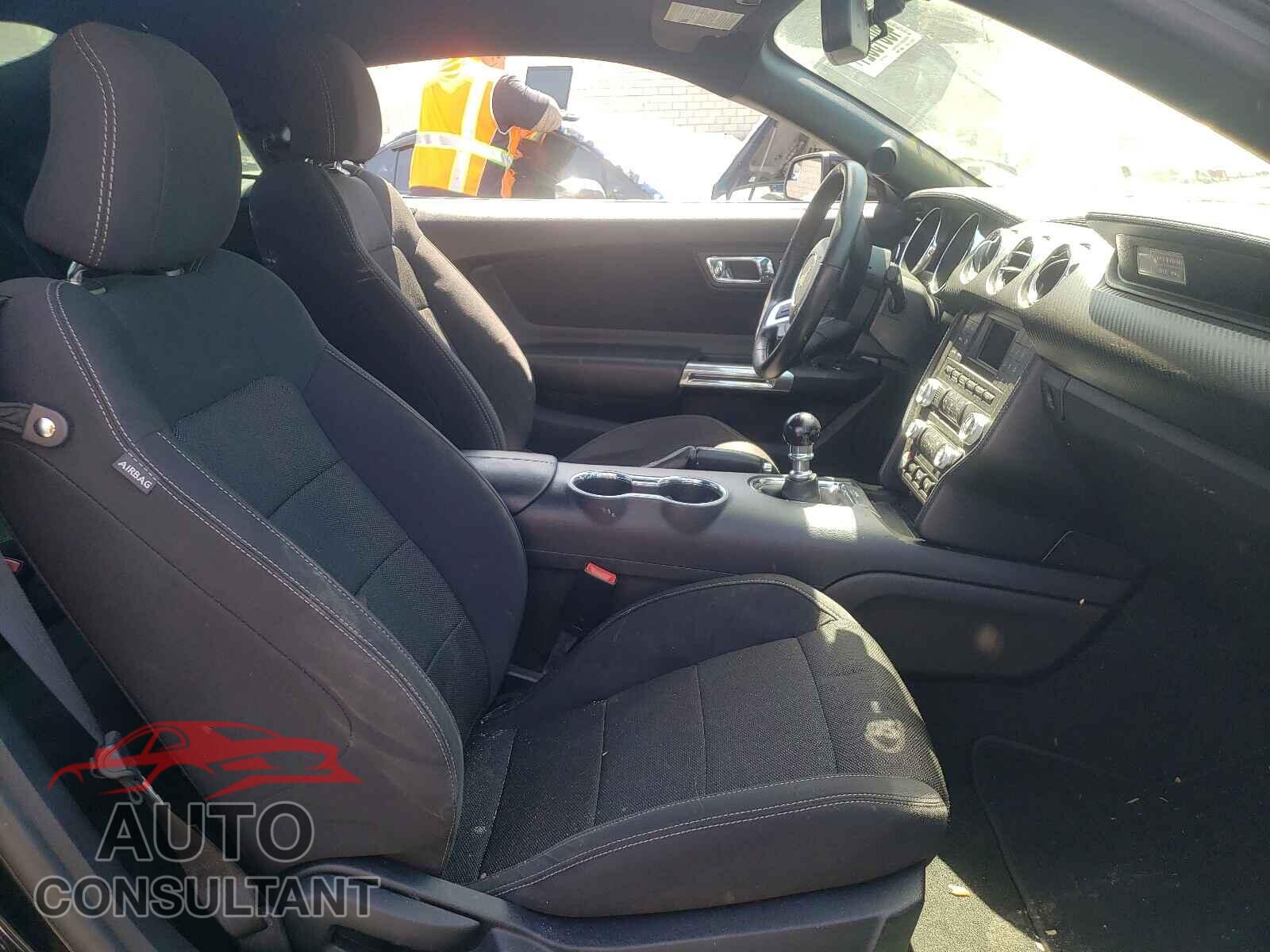 FORD MUSTANG 2017 - 1FA6P8AM1H5229152