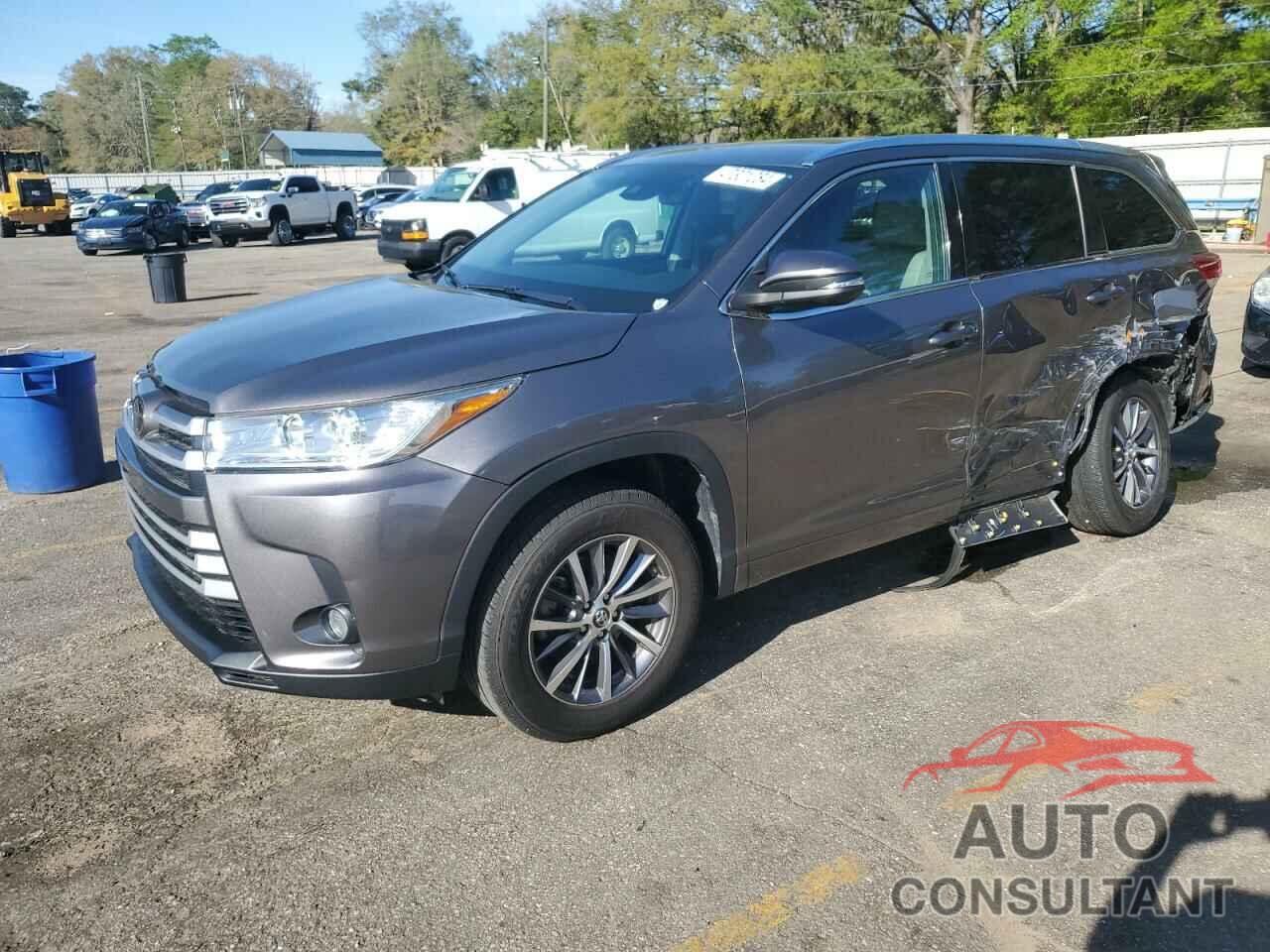 TOYOTA HIGHLANDER 2018 - 5TDKZRFH6JS547191