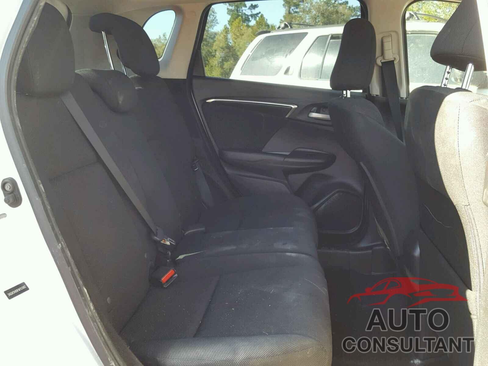 HONDA FIT 2015 - 3HGGK5H89FM763982