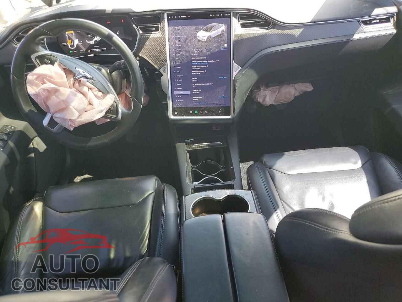 TESLA MODEL X 2017 - 5YJXCBE20HF060739