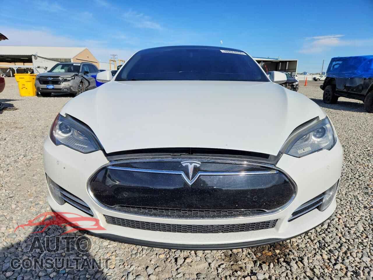TESLA MODEL S 2013 - 5YJSA1CP8DFP26930