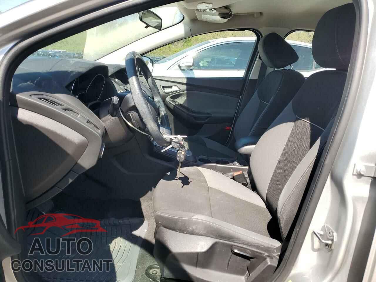 FORD FOCUS 2014 - 1FADP3F26EL452330