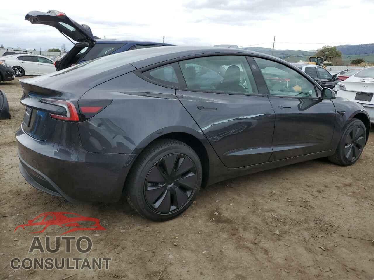 TESLA MODEL 3 2025 - 5YJ3E1EA2SF962214
