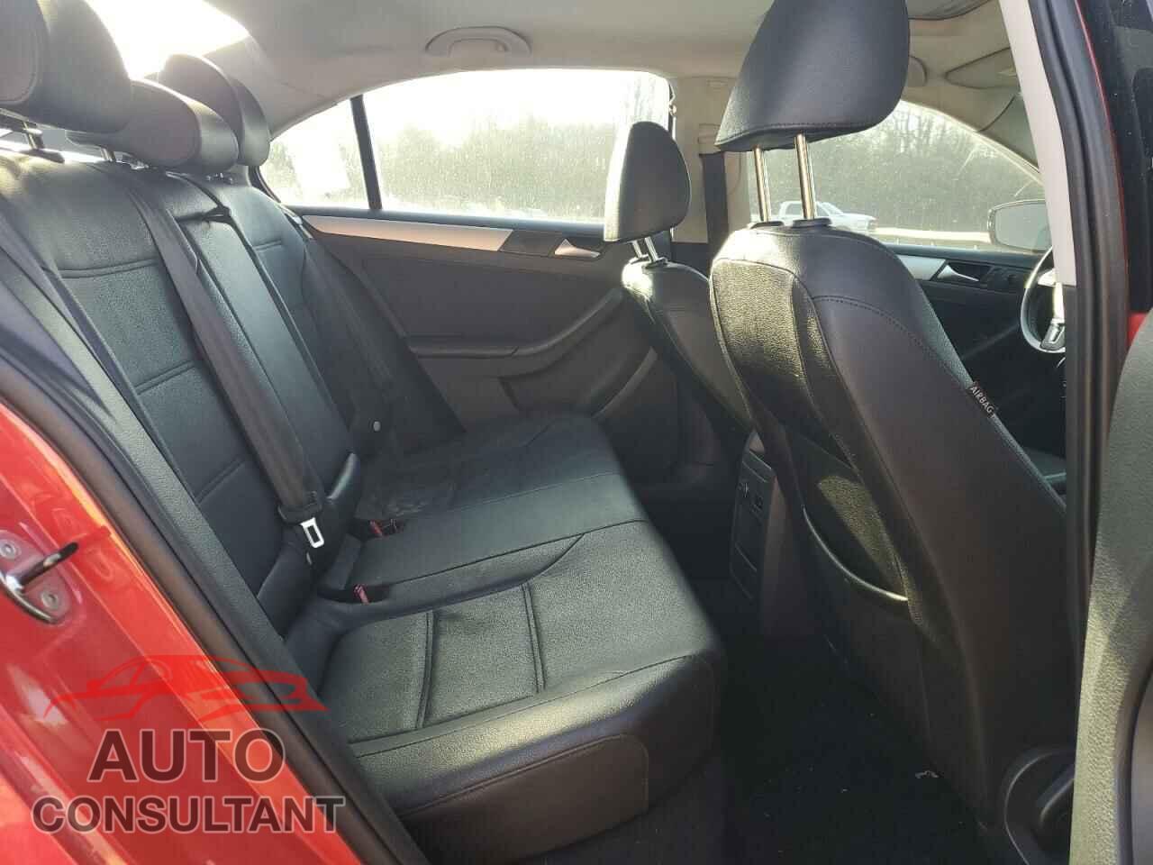VOLKSWAGEN JETTA 2012 - 3VWLL7AJ4CM024949