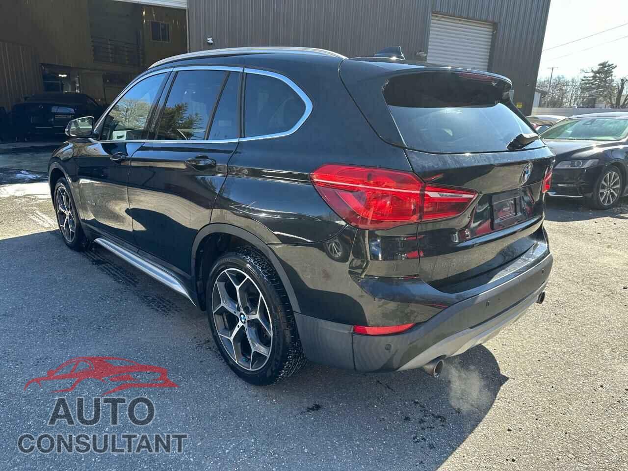 BMW X1 2017 - WBXHT3C32H5F67896