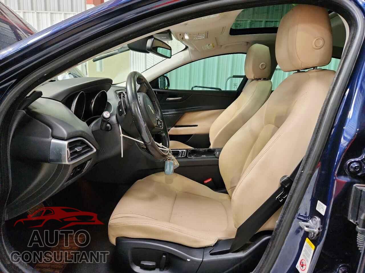 JAGUAR XE 2017 - SAJAR4BG9HA972795