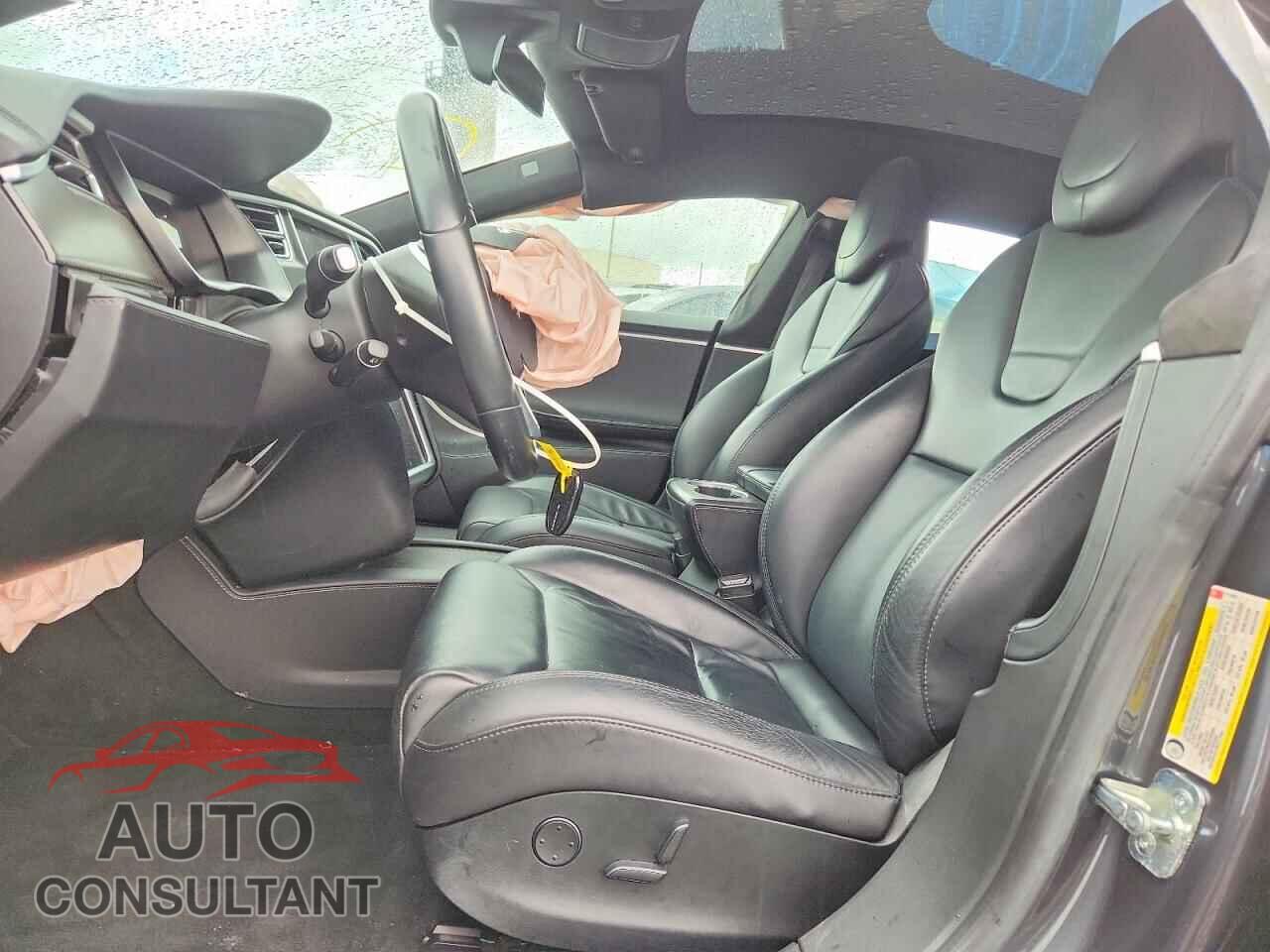 TESLA MODEL S 2017 - 5YJSA1E20HF211086