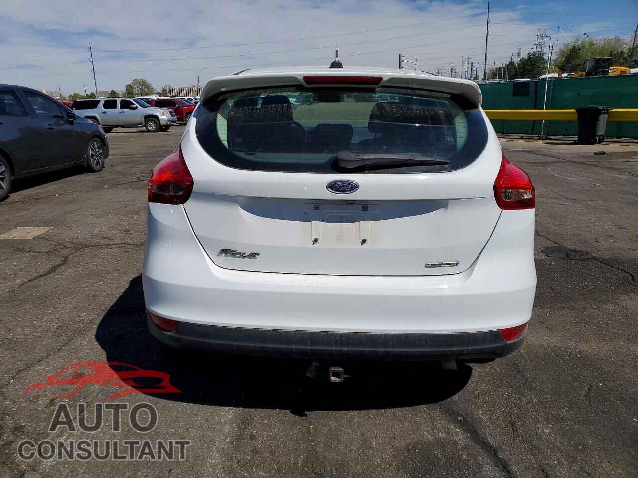 FORD FOCUS 2016 - 1FADP3K27GL263985