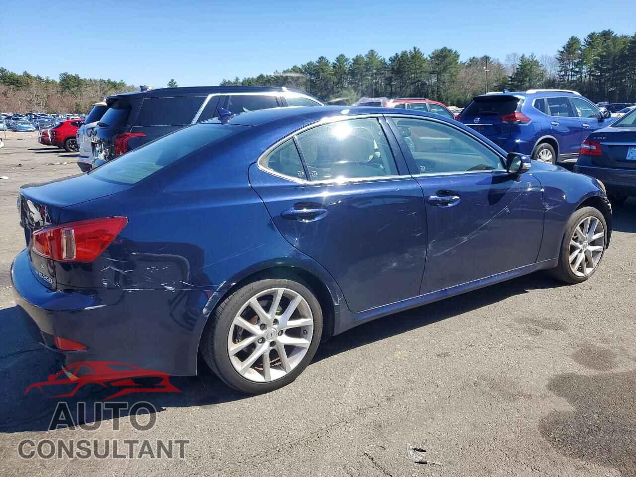 LEXUS IS 2012 - JTHCF5C25C5052879
