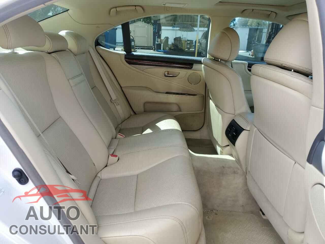 LEXUS LS460 2017 - JTHBL5EF7H5146810