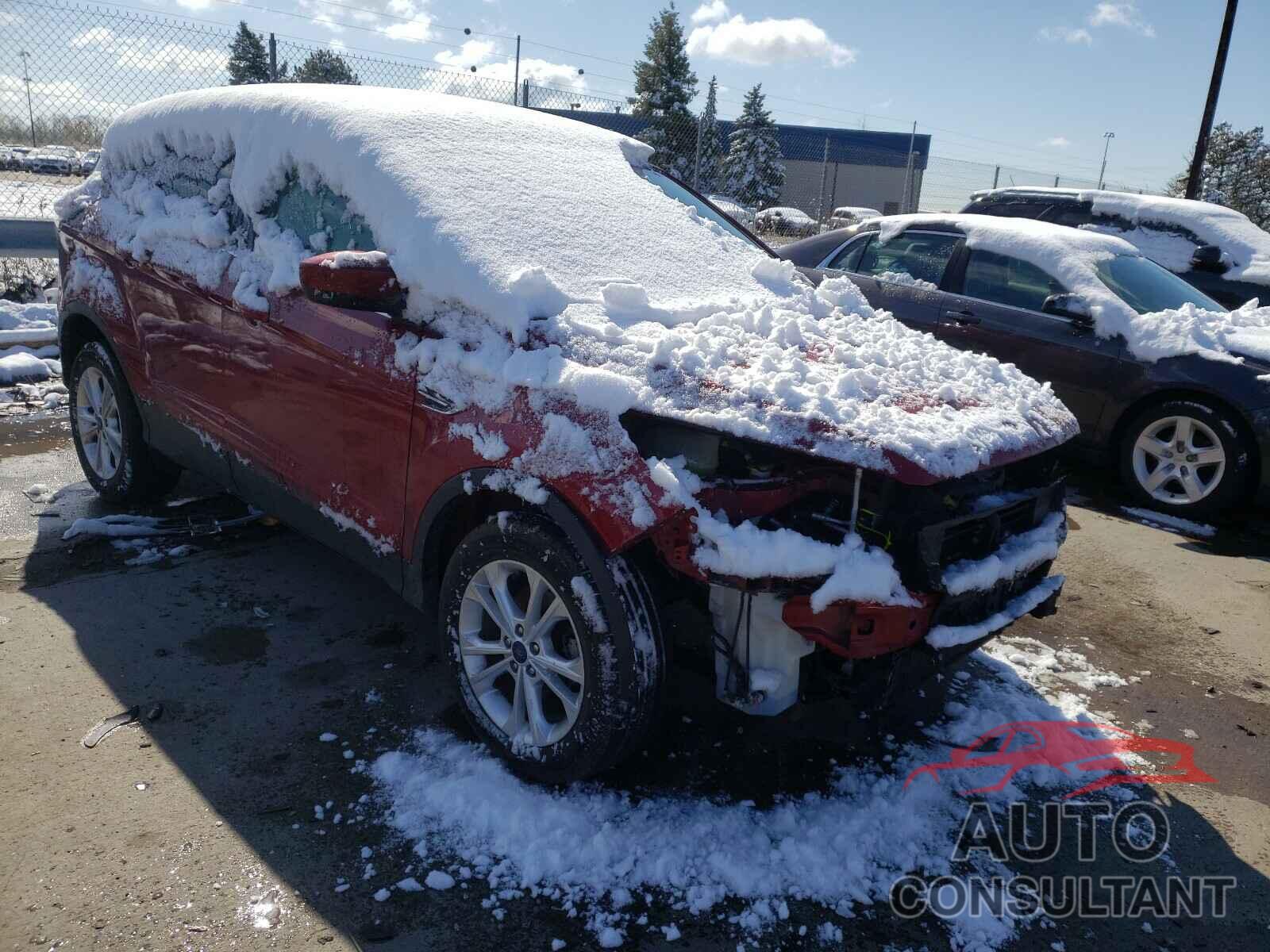 FORD ESCAPE 2017 - 1FMCU0GD7HUB77722
