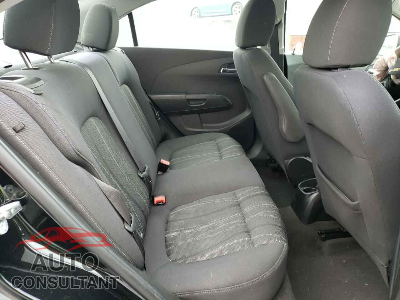 CHEVROLET SONIC 2016 - 1G1JC5SH8G4132964