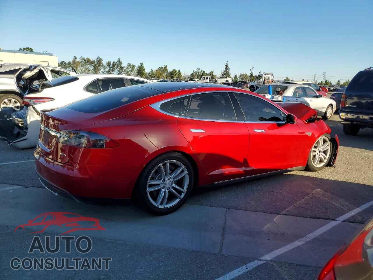 TESLA MODEL S 2015 - 5YJSA1E20FF117450