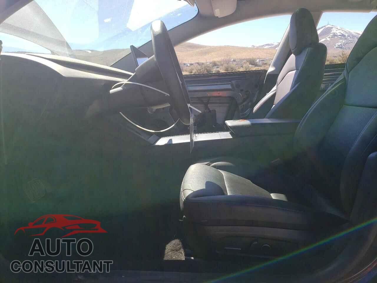 TESLA MODEL 3 2024 - 5YJ3E1EA8RF822842