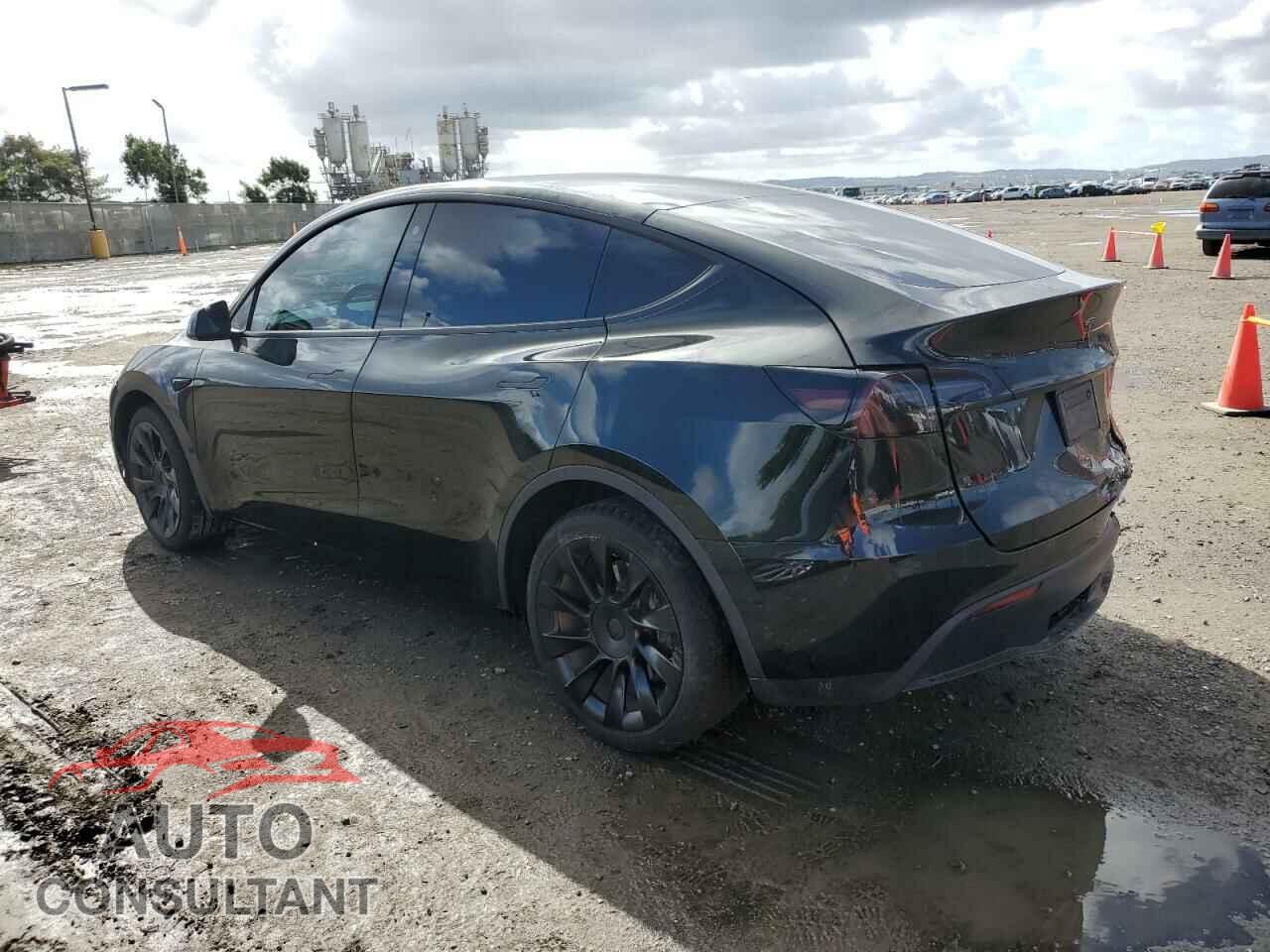 TESLA MODEL Y 2023 - 7SAYGDEE2PF620258
