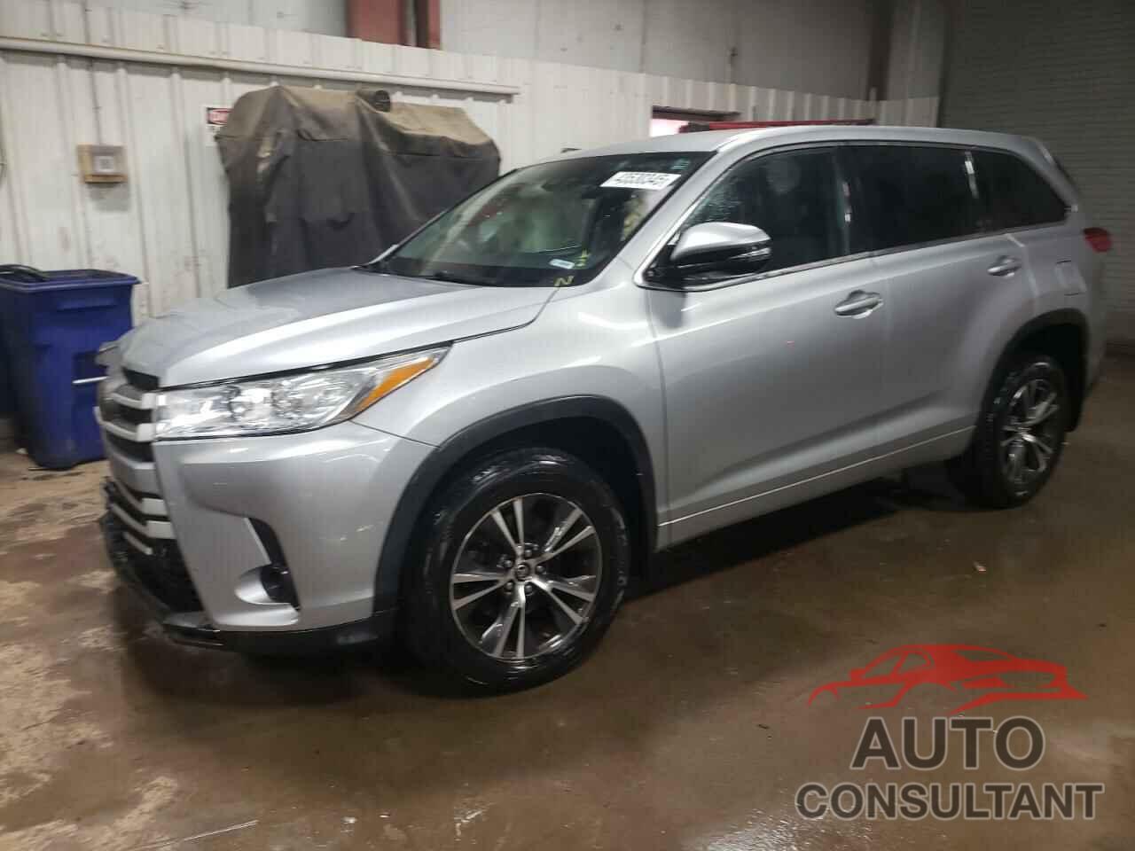 TOYOTA HIGHLANDER 2018 - 5TDBZRFH3JS813153