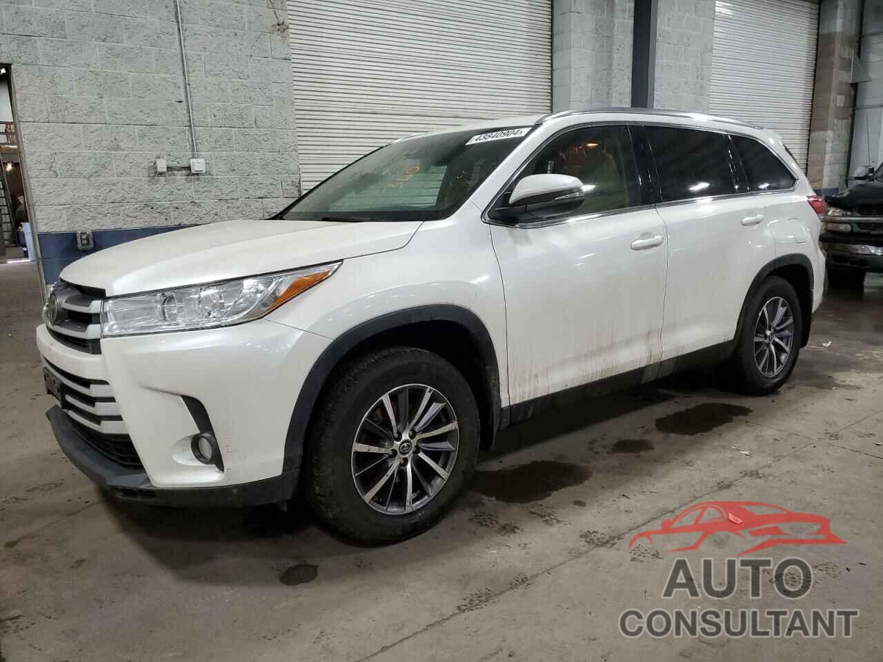 TOYOTA HIGHLANDER 2019 - 5TDJZRFH2KS580055