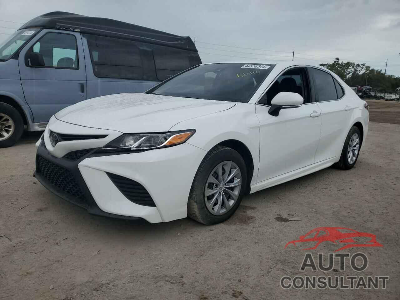 TOYOTA CAMRY 2018 - 4T1B11HK0JU561225